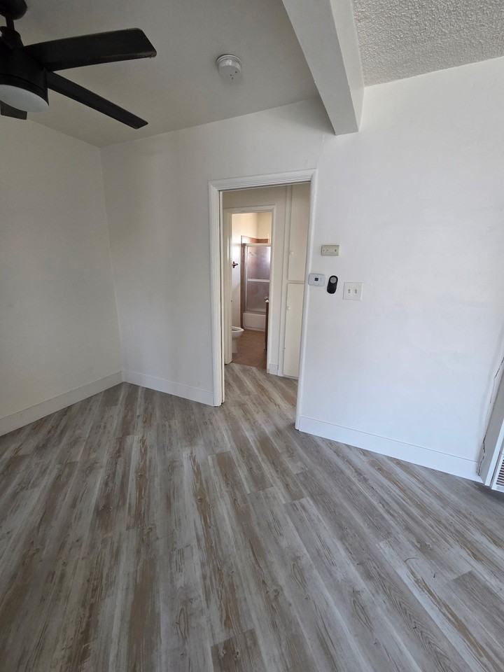 734 N Inglewood ave - Photo 7 of 14
