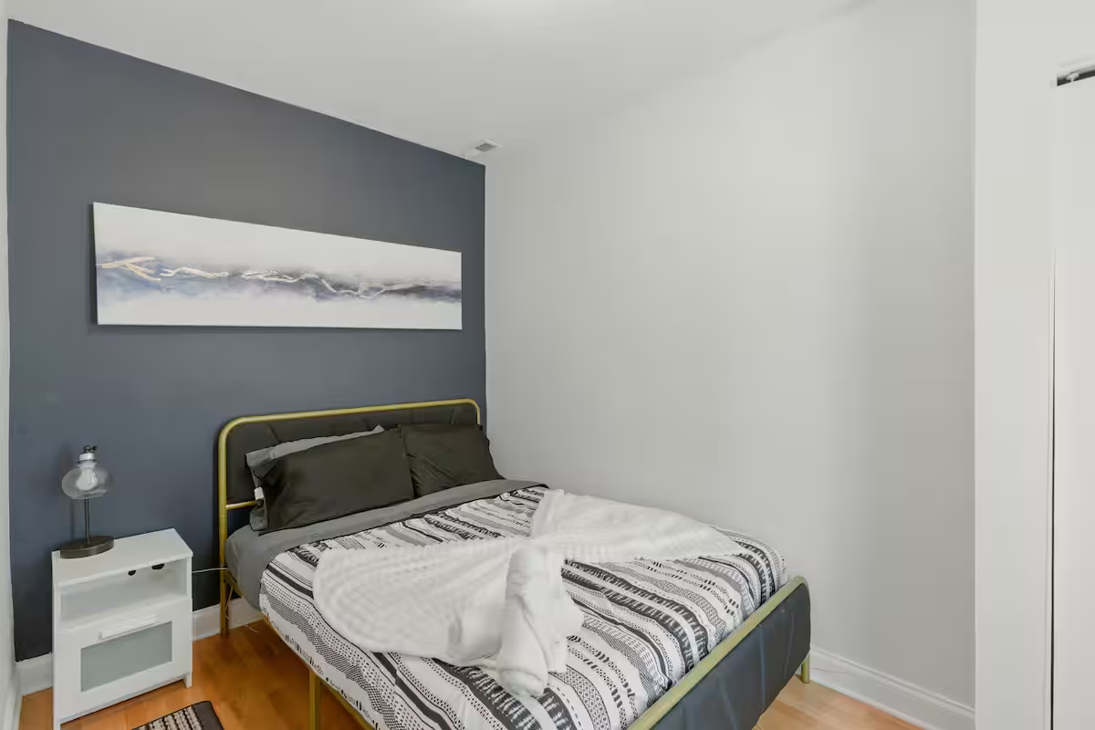 2724 West Division Street - Photo 6 of 11