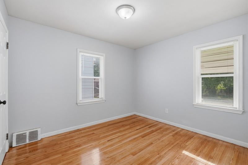 20435 Norborne - Photo 7 of 11