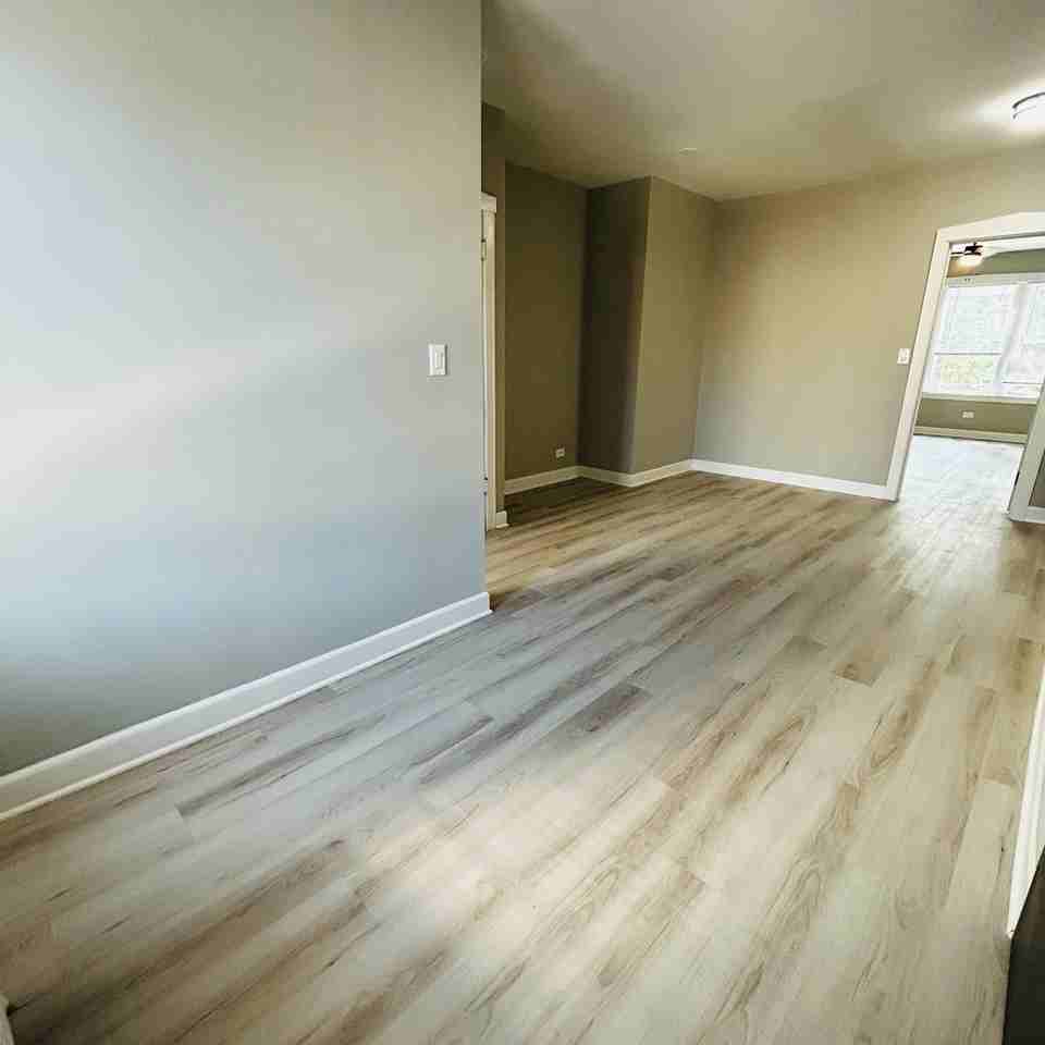 5005 North Harding Avenue - Photo 7 of 16