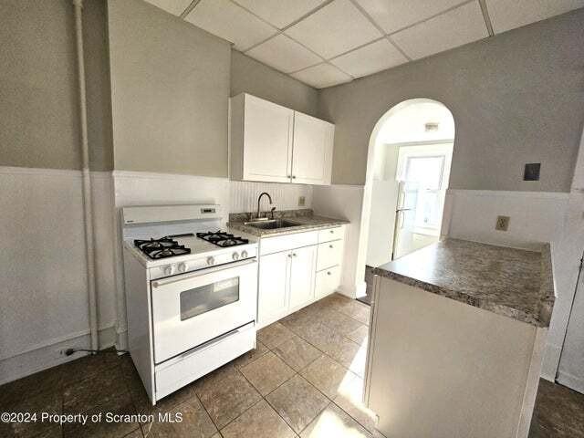 2124 North Main Avenue - Photo 2 of 12