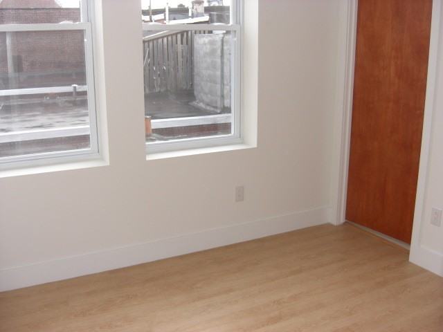 2737 West Girard Avenue - Photo 4 of 11