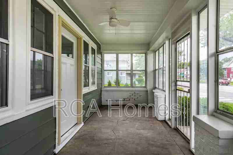 3272 N College Ave - Photo 2 of 21