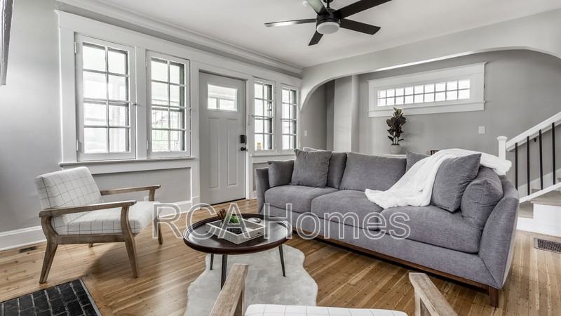 3272 N College Ave - Photo 4 of 21