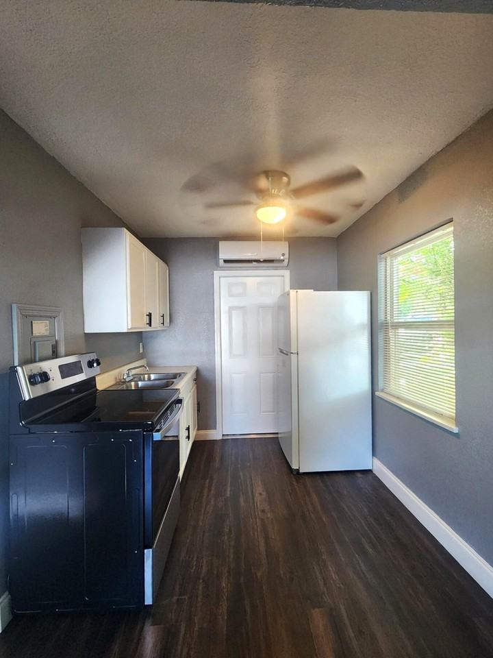 2996 Francis Avenue - Photo 3 of 5