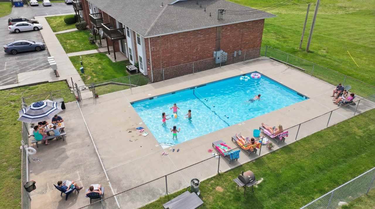 Meadowview Apartments - Photo 2 of 24
