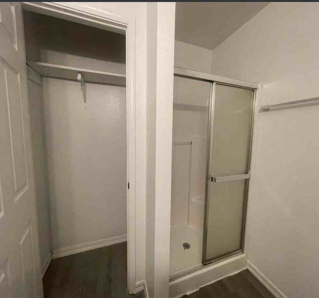 Viola Apartments - Photo 6 of 9