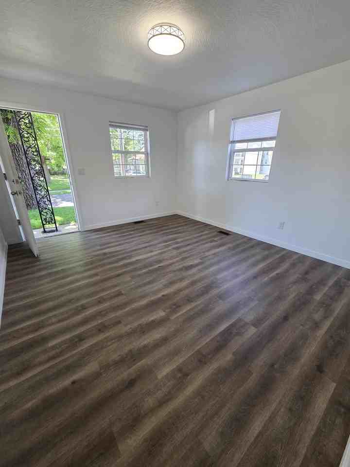 649 South Avenue - Photo 4 of 9