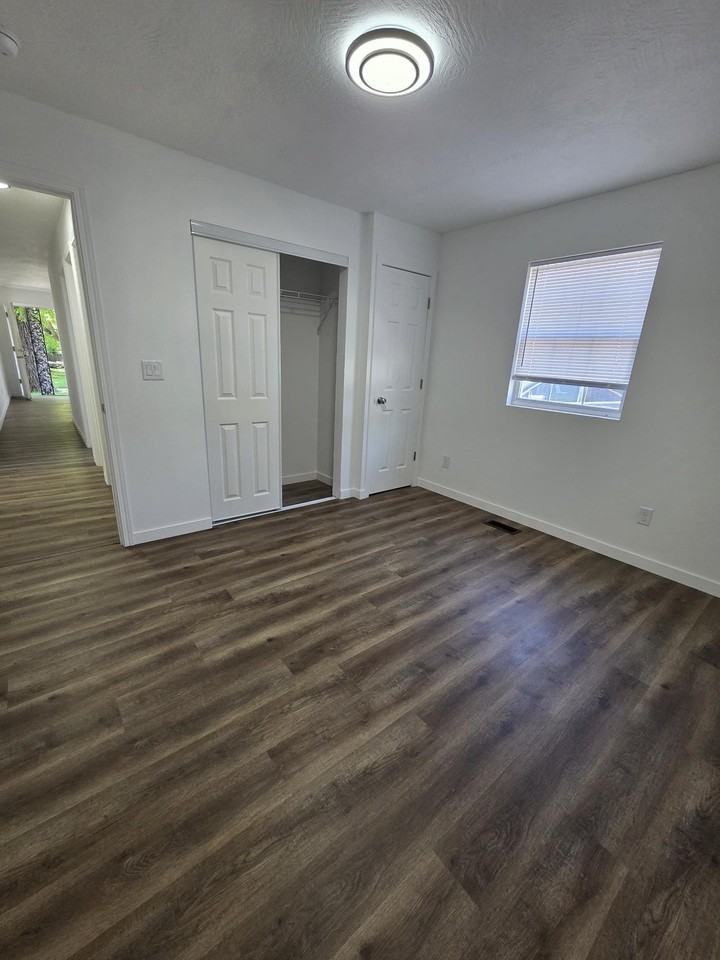 649 South Avenue - Photo 7 of 9