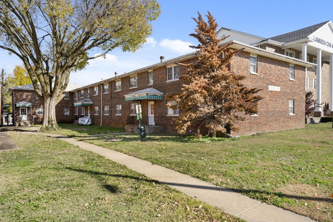 Embassy Apartments - Photo 3 of 23