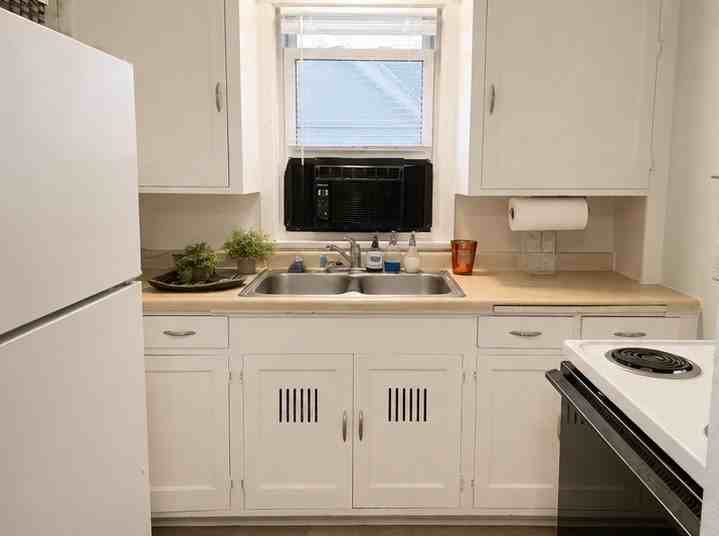 117 Birch Street South - Photo 5 of 9