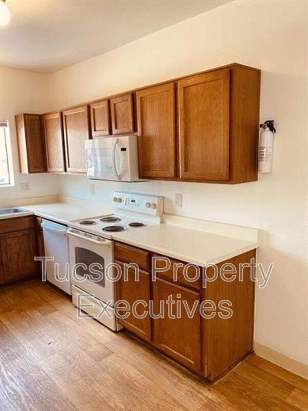 20 E Mills Dr - Photo 3 of 14