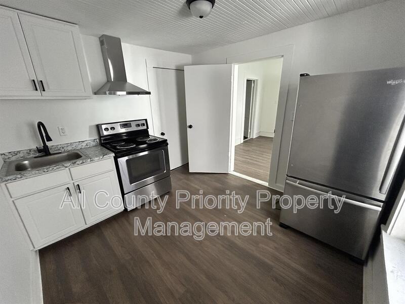 909 Atlantic St E - Photo 2 of 7