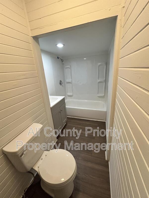 909 Atlantic St E - Photo 4 of 7