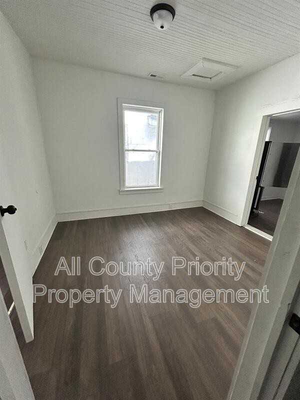 909 Atlantic St E - Photo 5 of 7