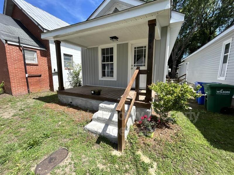 909 Atlantic St E - Photo 6 of 7