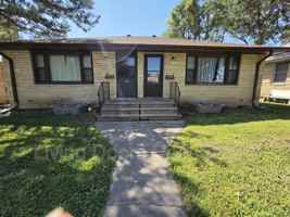 featured image of 1249 Dakota St
