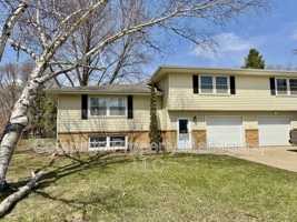 featured image of 1710 Gateway Dr
