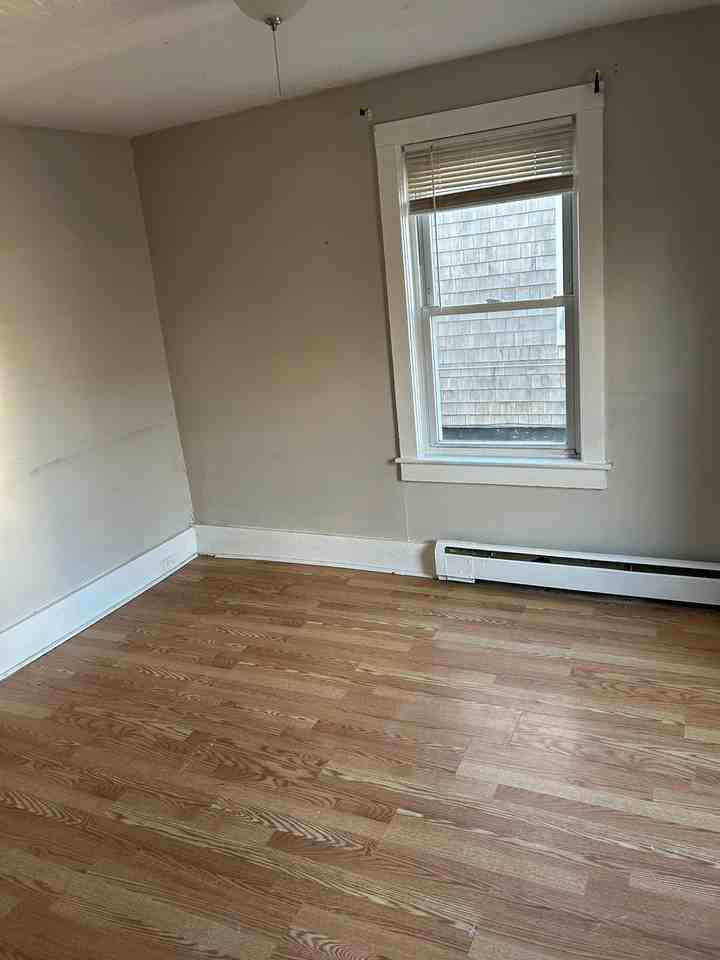 5-7 Forest Ave - Photo 3 of 9