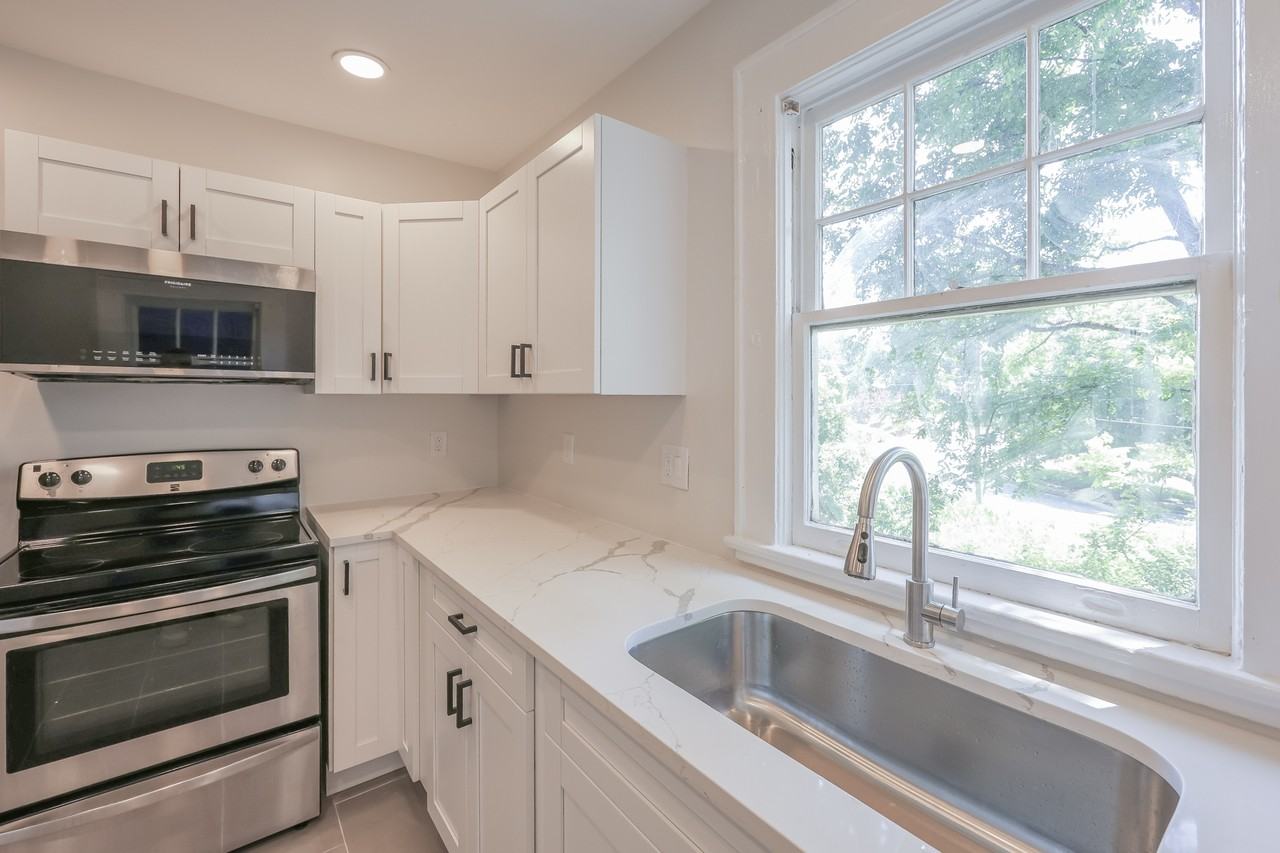 444 Walnut Avenue - Photo 2 of 25