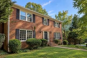 featured image of 208 Surrey Rd