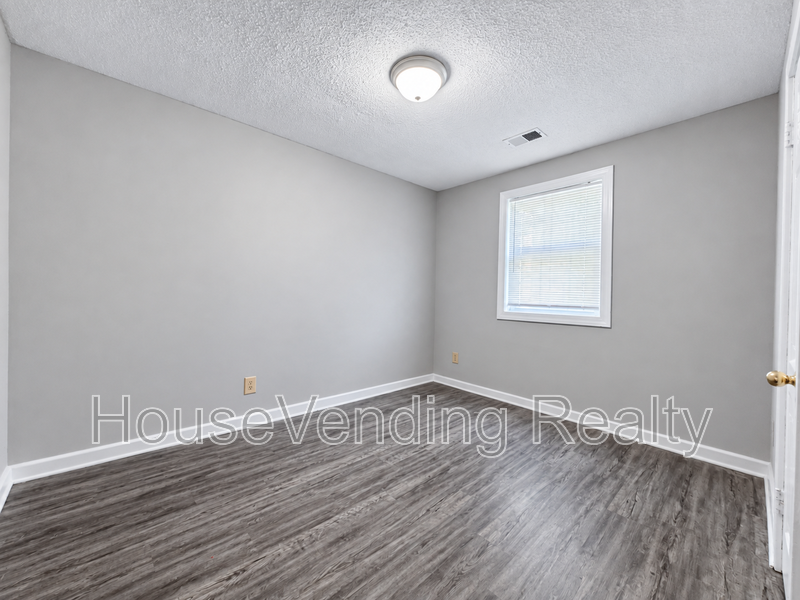 1776 Dalton St - Photo 6 of 12