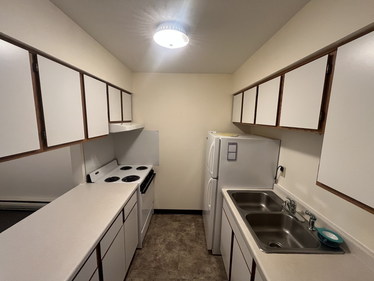 Broadway Court I (MARKET) - Photo 3 of 42