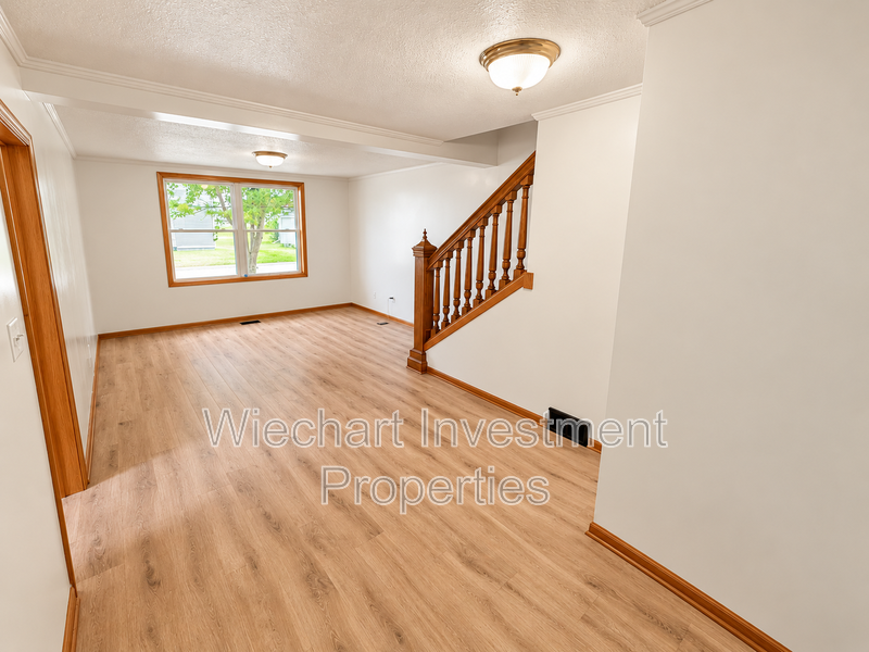 52 S Belmore St - Photo 3 of 14