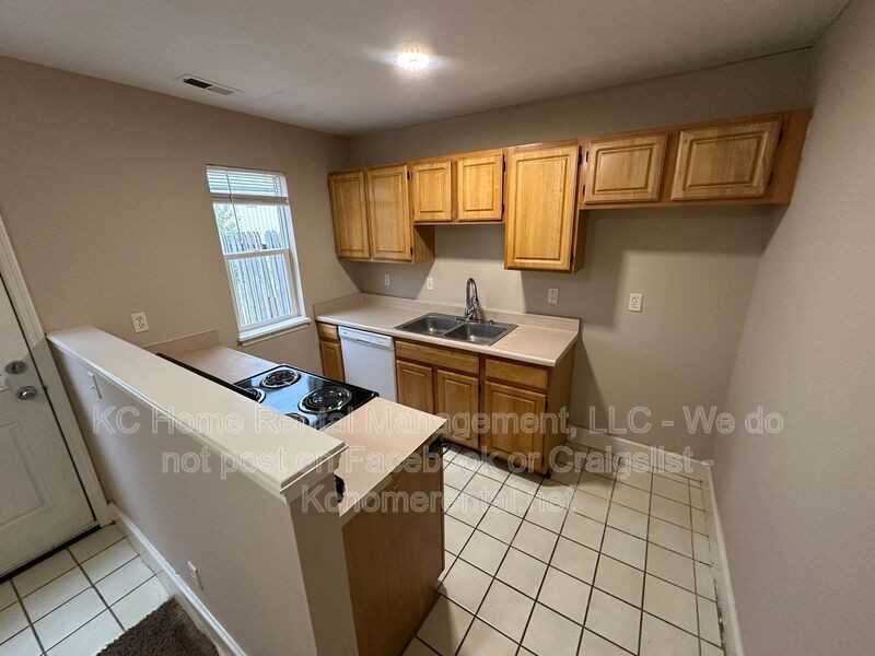 804 Saddlewood St #B - Photo 7 of 21