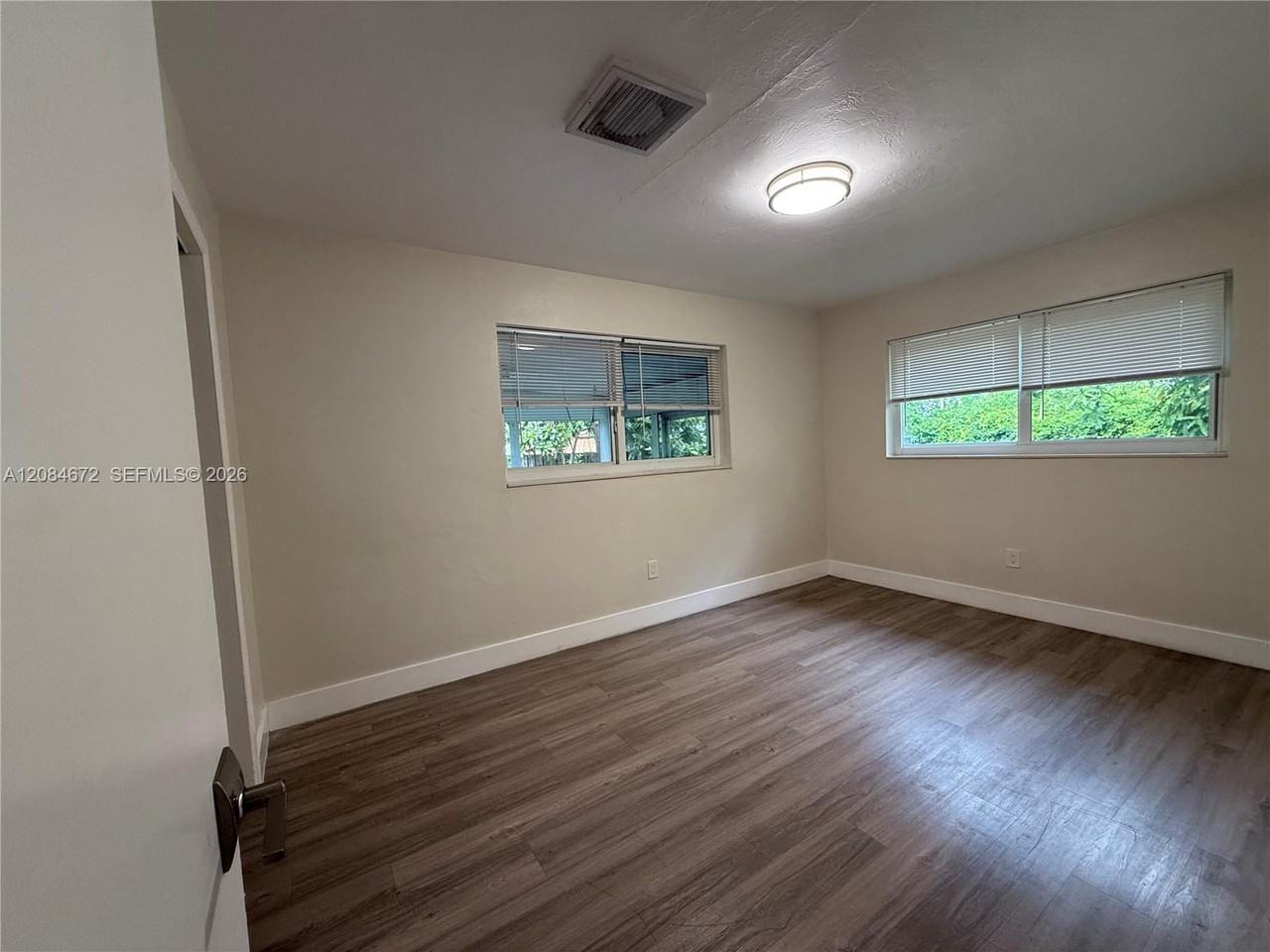520 Southwest 5th Street - Photo 7 of 13