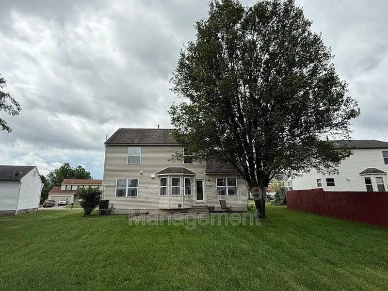 8742 Firstgate Dr - Photo 3 of 20