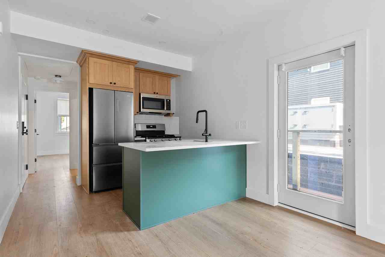 113 Ives Street - Photo 5 of 46