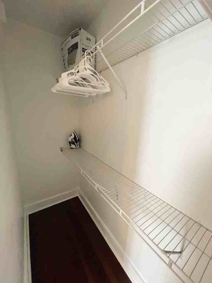 274 Northwest 32nd Street - Photo 3 of 10