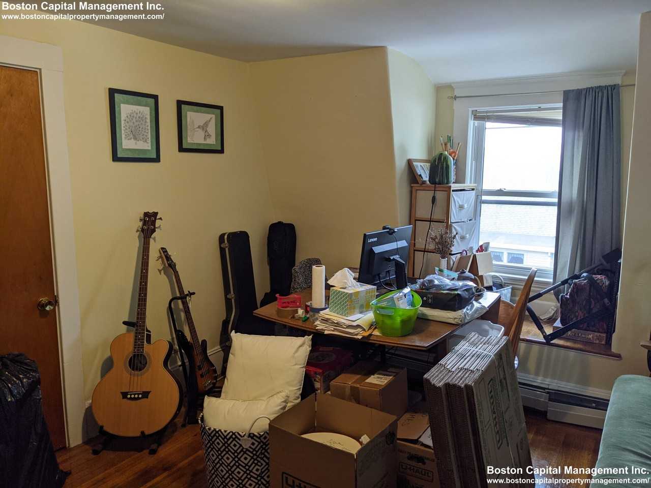 464 Highland Ave - Photo 3 of 9