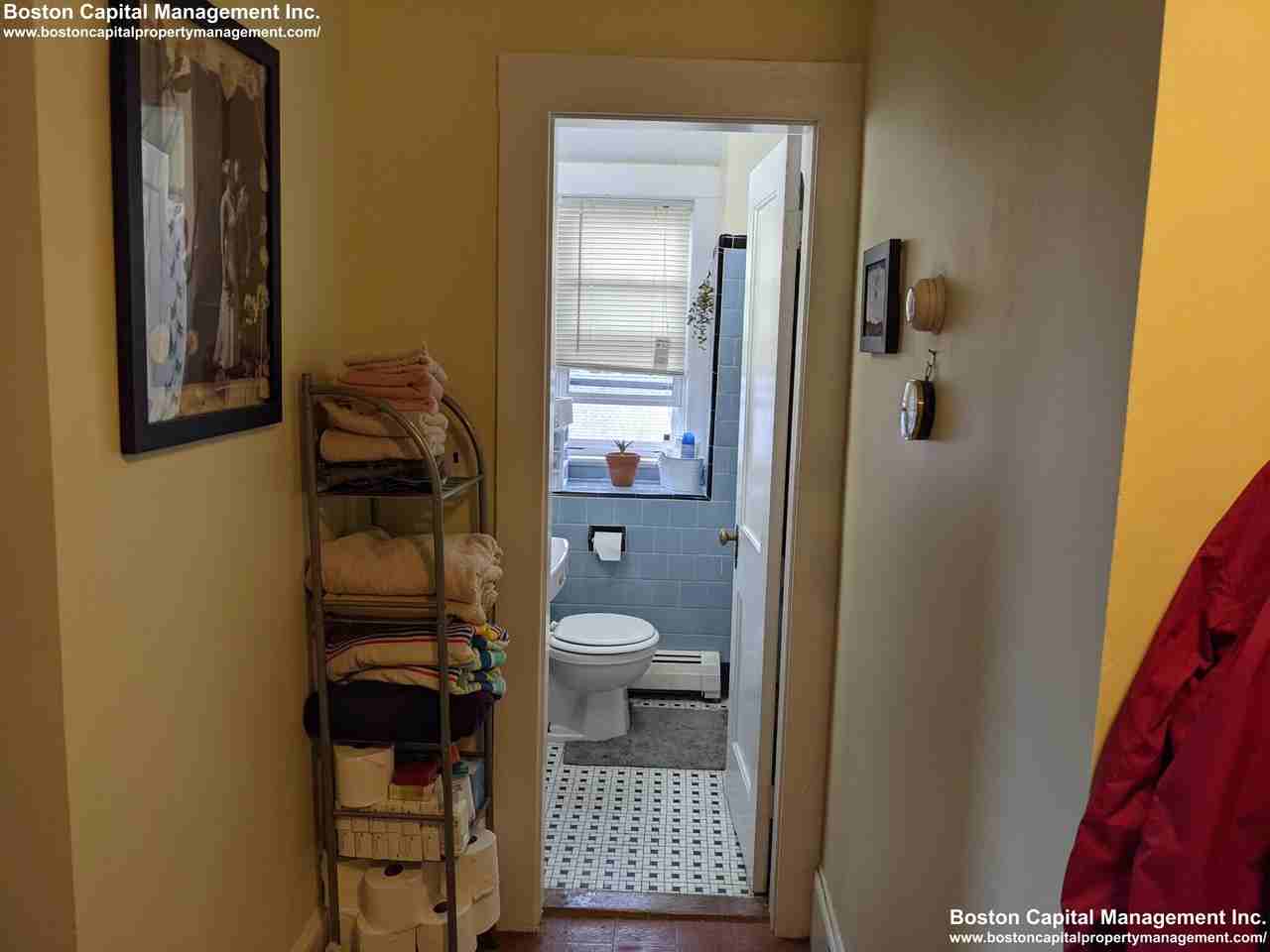 464 Highland Ave - Photo 5 of 9