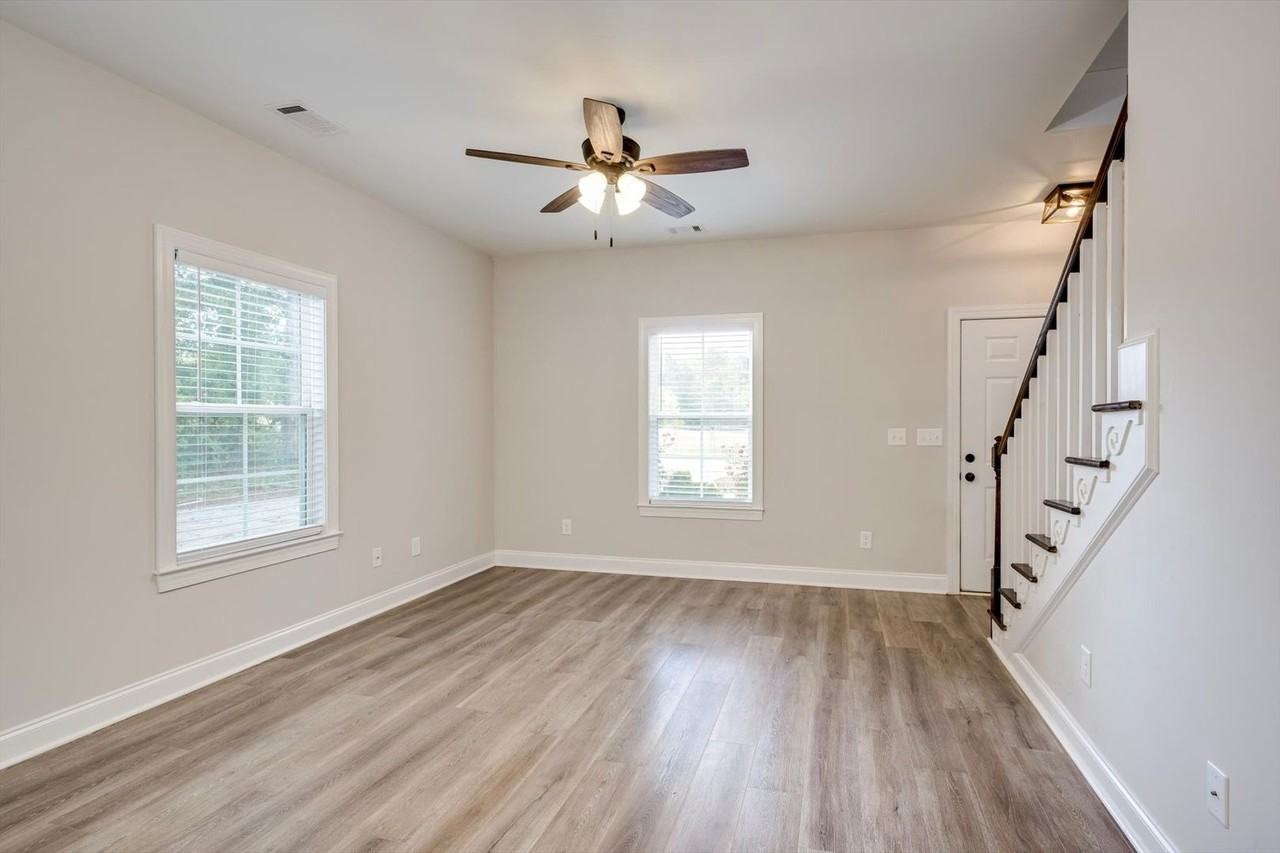 161 Moore Dr - Photo 7 of 33