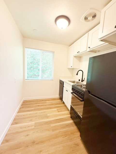 Sheridan Park Apartments - Photo 7 of 13