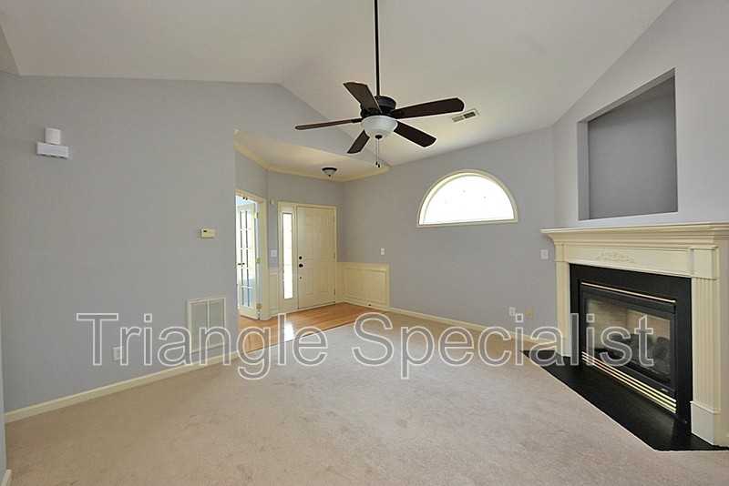 5513 Creekdale Cir - Photo 2 of 15