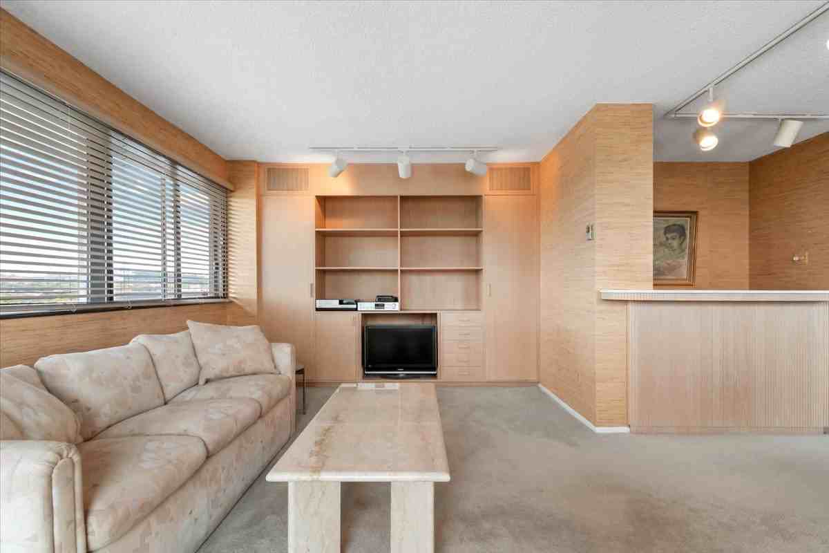 6800 Avenue Macdonald - Photo 4 of 34