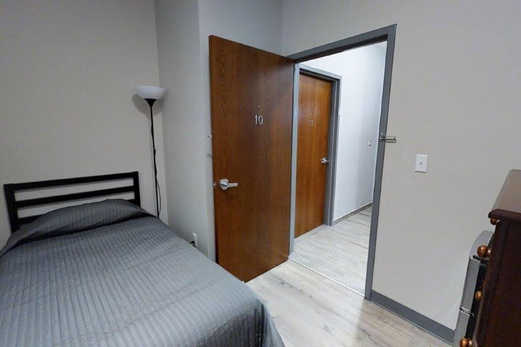 Abbott Residence Inn - Photo 7 of 11
