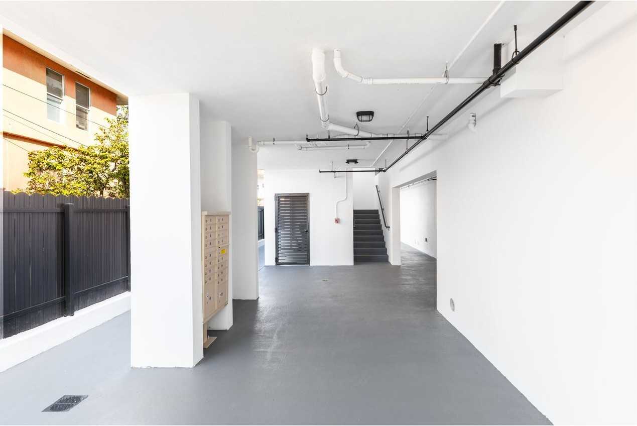 1547 Northwest 2nd Street - Photo 2 of 13