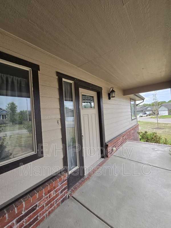 337 E Kay Ave - Photo 2 of 46