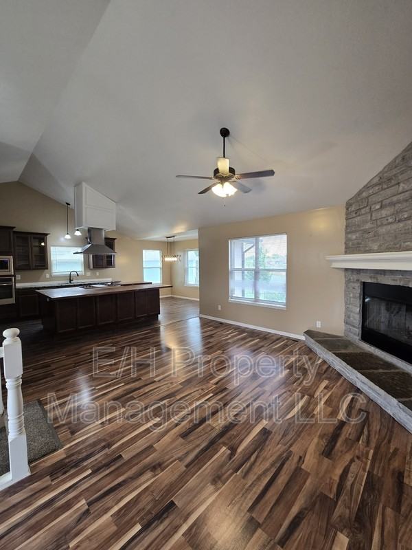 337 E Kay Ave - Photo 3 of 46