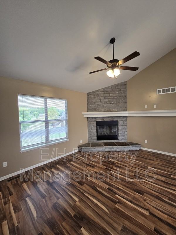 337 E Kay Ave - Photo 4 of 46