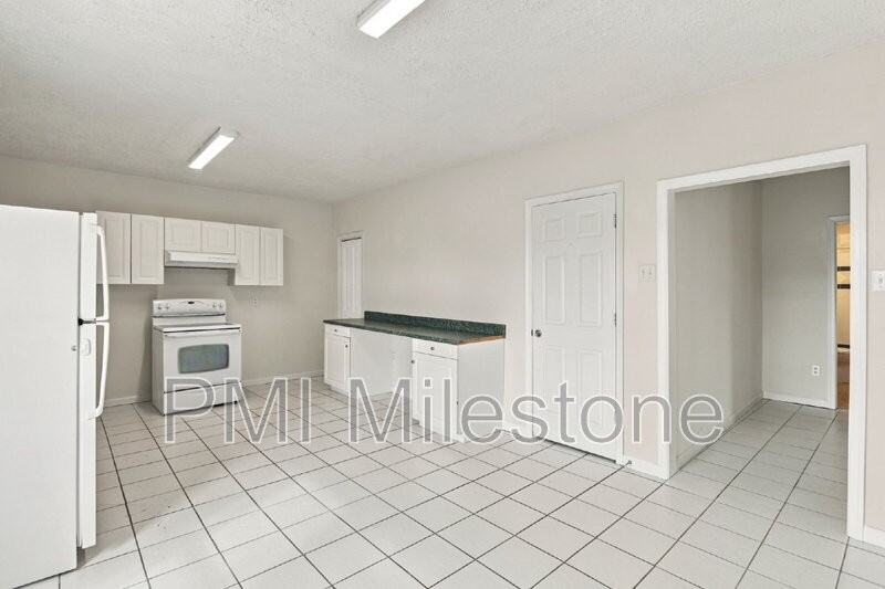 9460 Williamsport Pike - Photo 4 of 22
