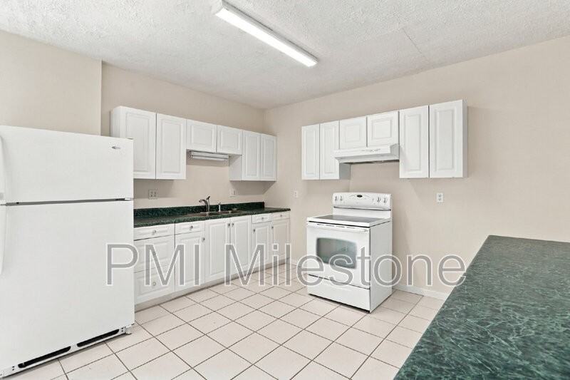 9460 Williamsport Pike - Photo 5 of 22