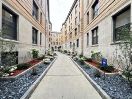 featured image of 438 W Belden Ave #17