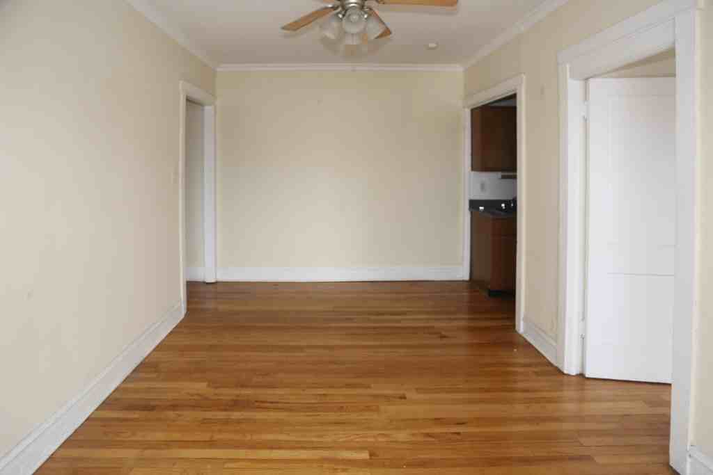 955 W Cornelia Ave #3B - Photo 7 of 16