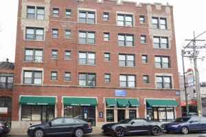 featured image of 739 W Belmont Ave #314