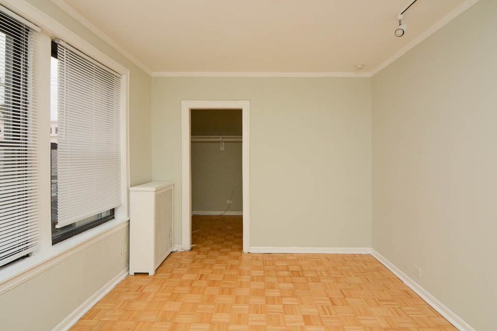 739 W Belmont Ave #314 - Photo 5 of 16